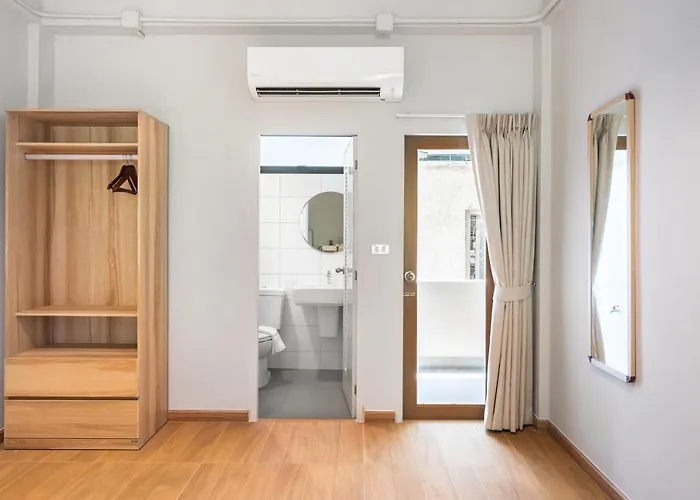 Wizpark Ratchada Hotel